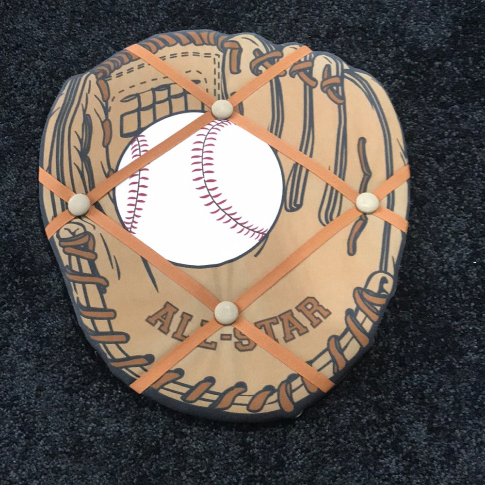 Baseball moment holder